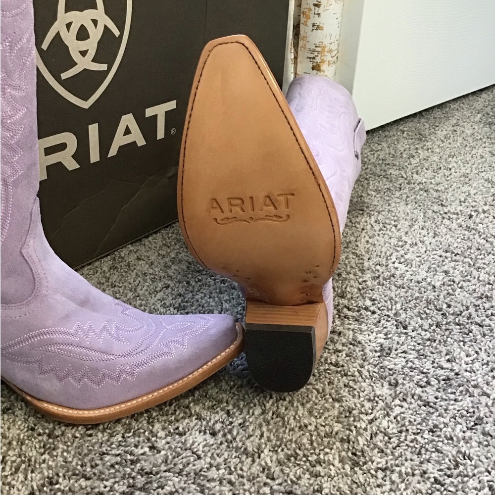 NWT Ariat Lavender Casanova Suede XToe Western Boots - Picture 3 of 6